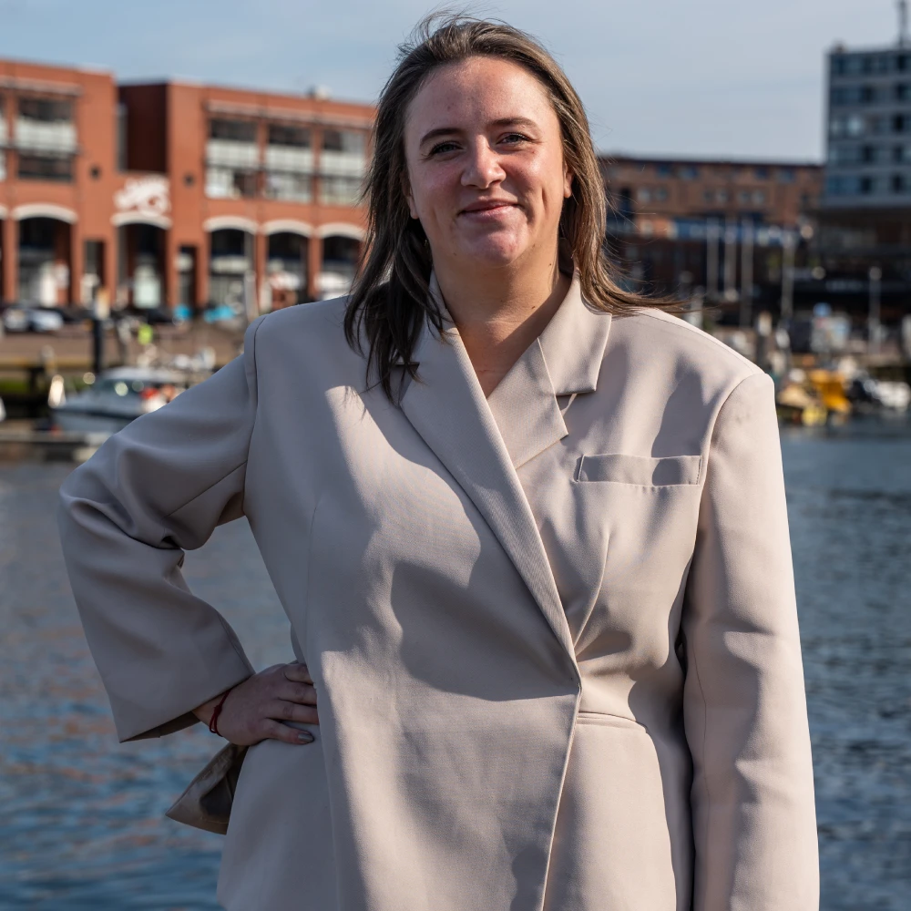 Lotje Rau - Commercieel secretaresse bij DOEN NVM Makelaars