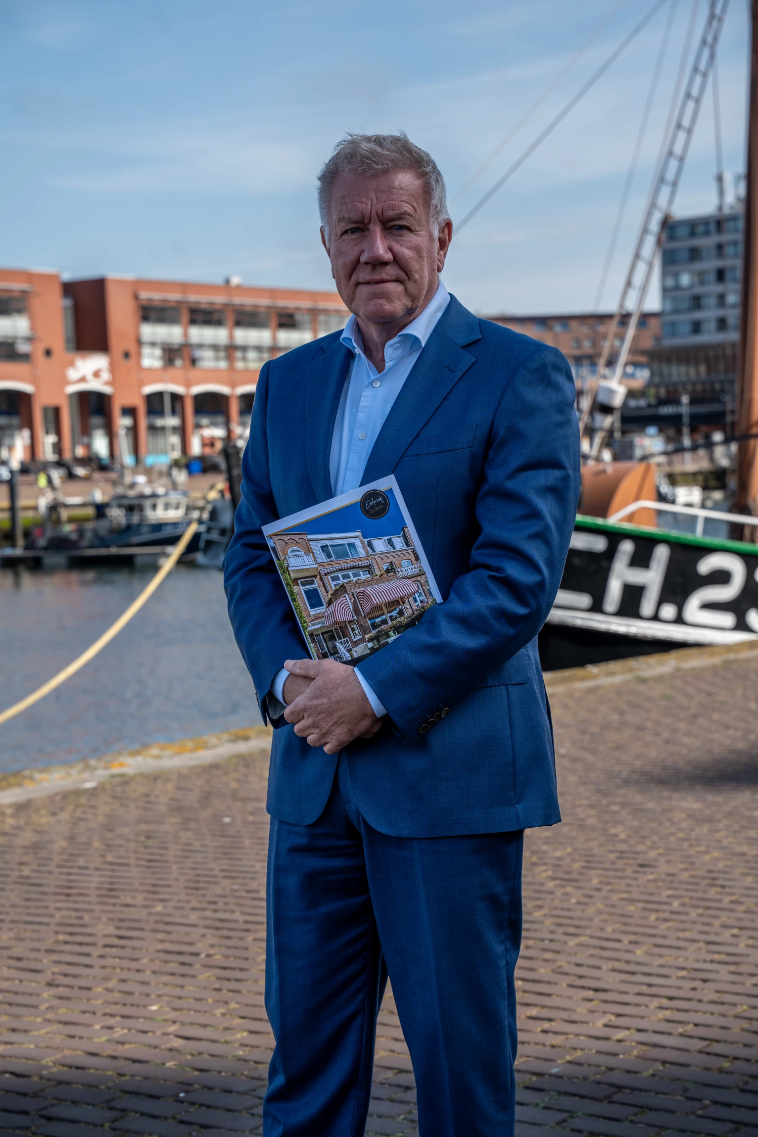 NVM makelaar Cor van der Veen aan het werk