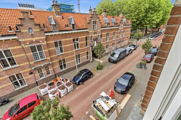 Johannes Camphuijsstraat 78, 'S-GRAVENHAGE