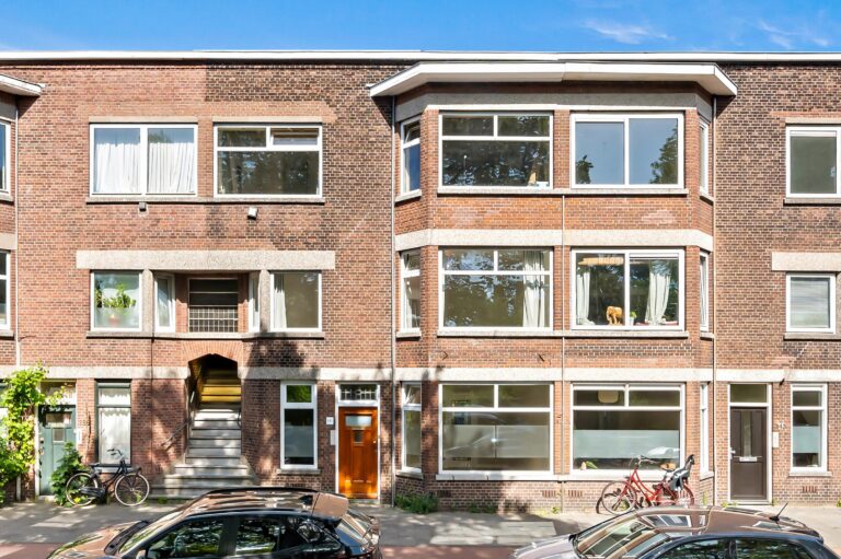 Kamperfoeliestraat 145, 'S-GRAVENHAGE